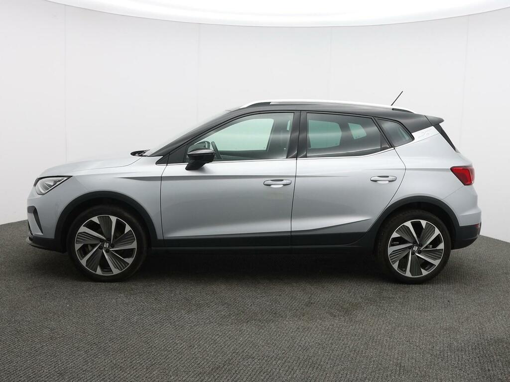 Seat Arona 1.5 Tsi 150 Fr Sport Dsg Silver #4