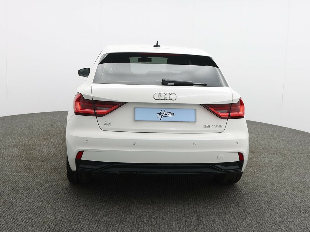 Audi A1 1.0 Tfsi 25 Sport Sportback Euro White #6