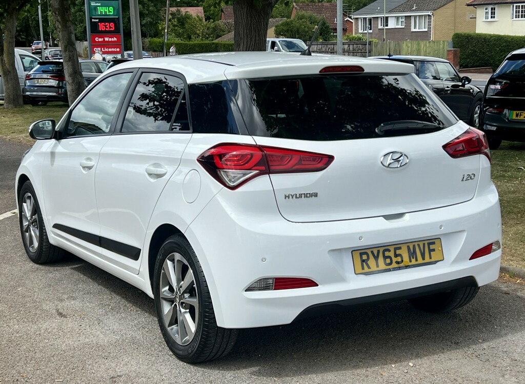 Hyundai I20 Hatchback I20 1.4 Premium 201665 White #5