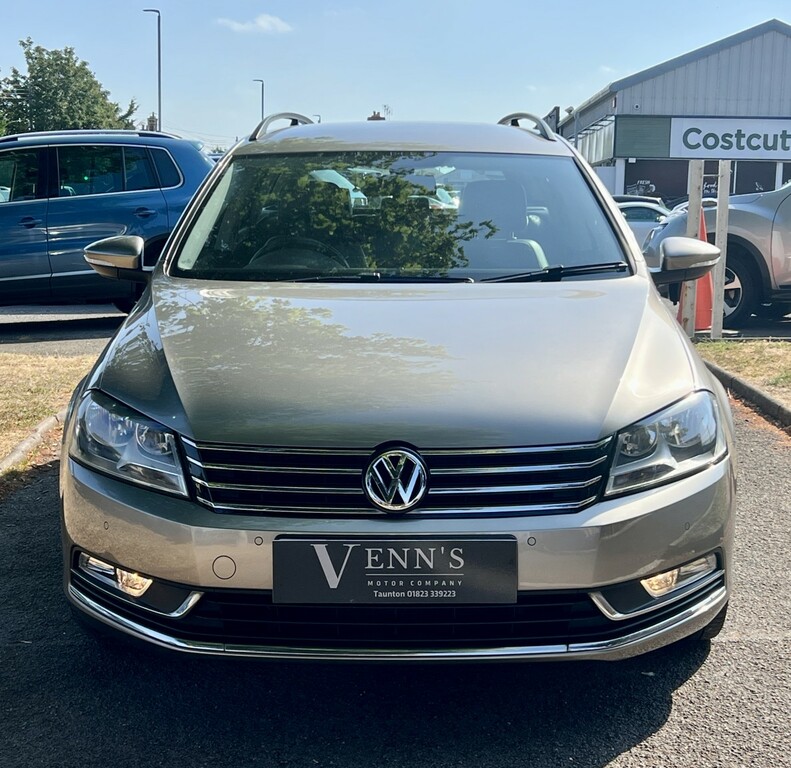 Volkswagen Passat Estate 2.0 Tdi Bluemotion Tech Executive 201464 Brown #2