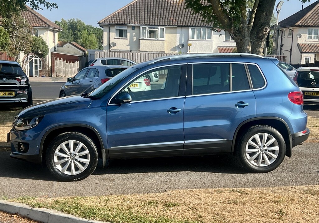 Volkswagen Tiguan 2.0 Tdi Bluemotion Tech Match 4Motion Blue #4