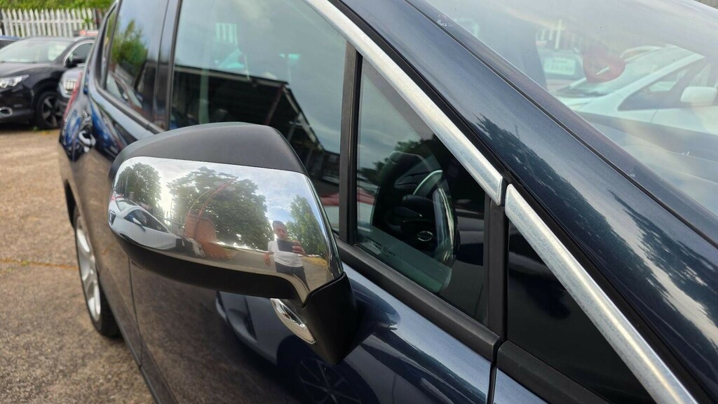 Peugeot 3008 1.6 Hdi 115 Active II Black #13
