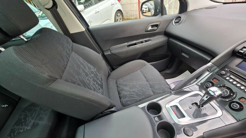Peugeot 3008 1.6 Hdi 115 Active II Black #21