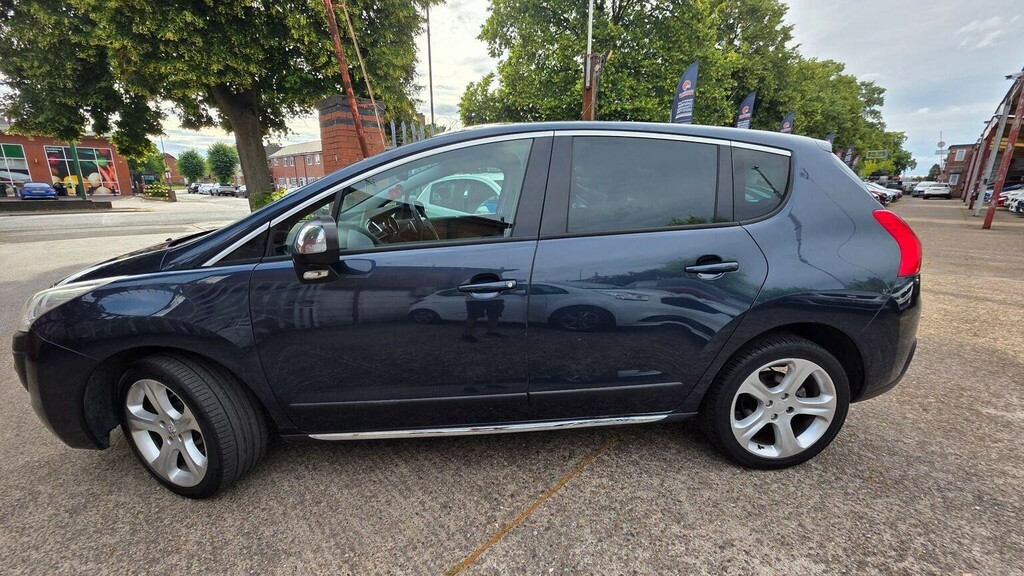 Peugeot 3008 1.6 Hdi 115 Active II Black #15