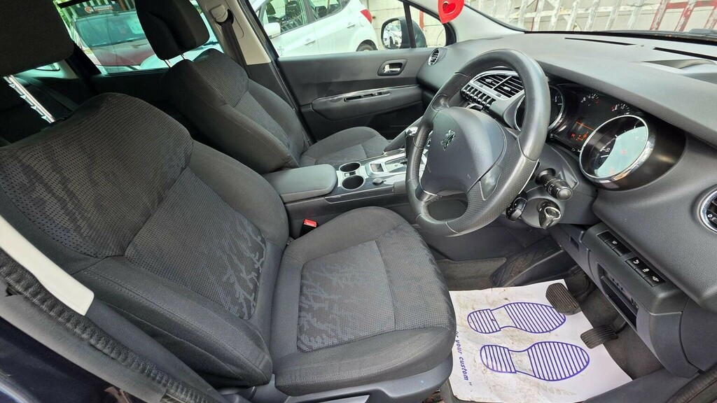 Peugeot 3008 1.6 Hdi 115 Active II Black #19