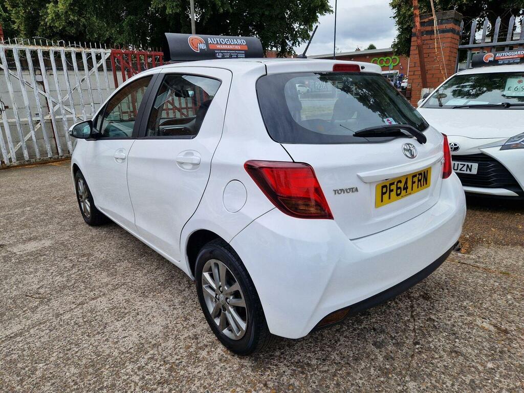 Toyota Yaris 1.33 Dual Vvt-i Icon Multidrive S Euro 5 Euro White #3