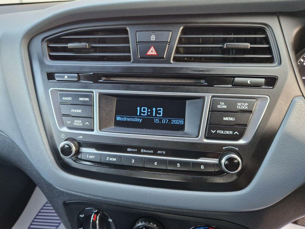 Hyundai I20 Hatchback Blue #17