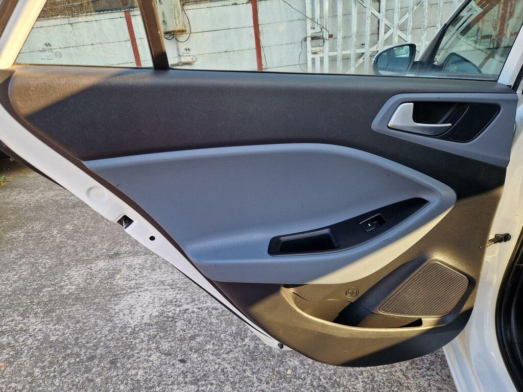 Hyundai I20 Hatchback Blue #32