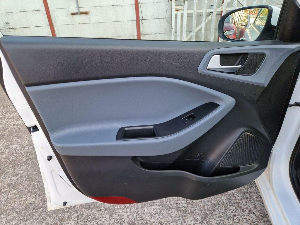 Hyundai I20 Hatchback Blue #30