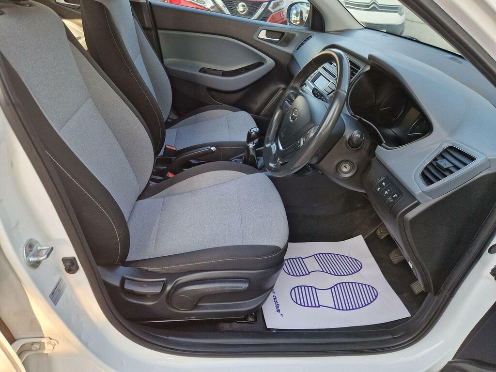 Hyundai I20 Hatchback Blue #26