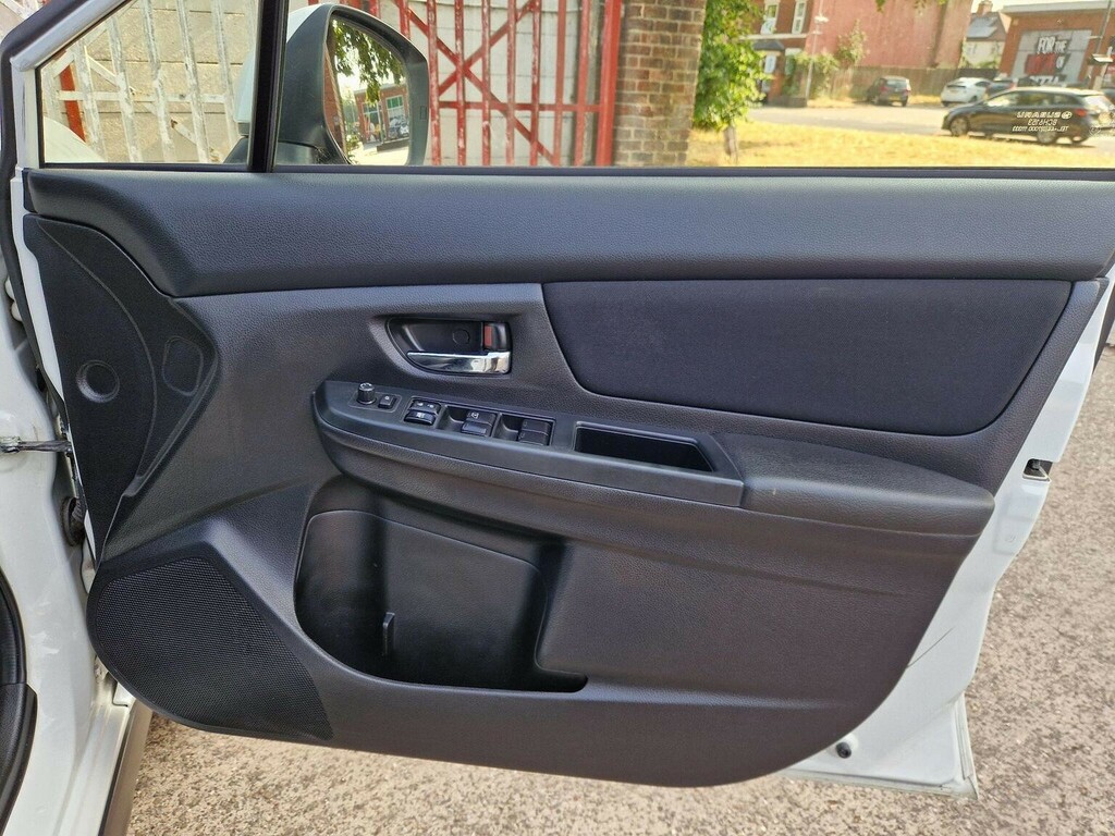 Subaru XV Suv Silver #32