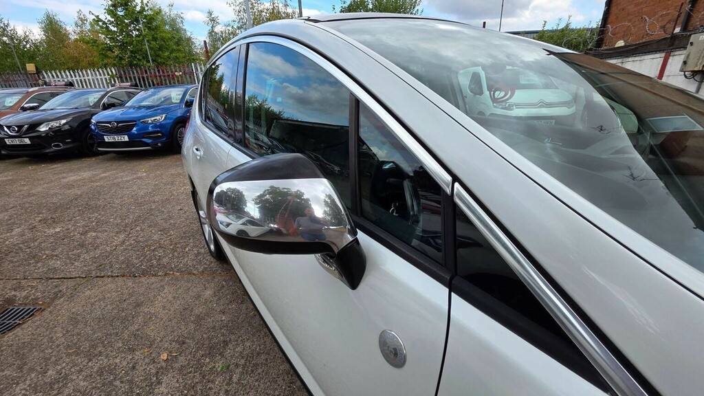 Peugeot 3008 Hatchback Black #16