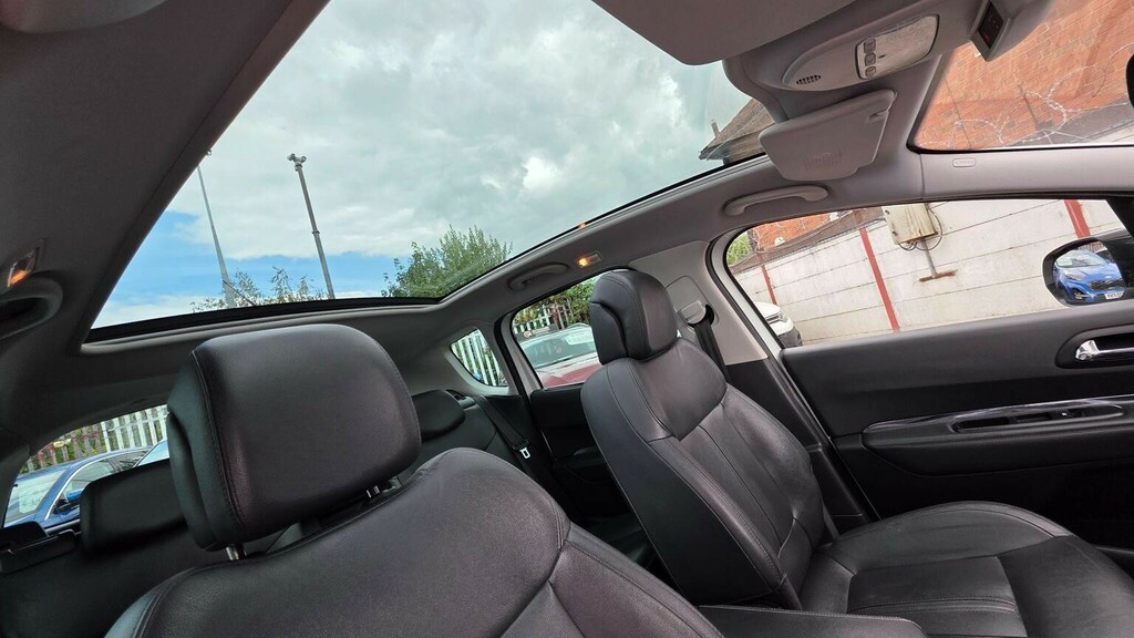 Peugeot 3008 Hatchback Black #26