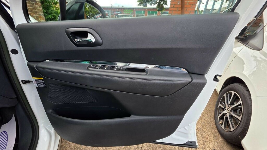 Peugeot 3008 Hatchback Black #33