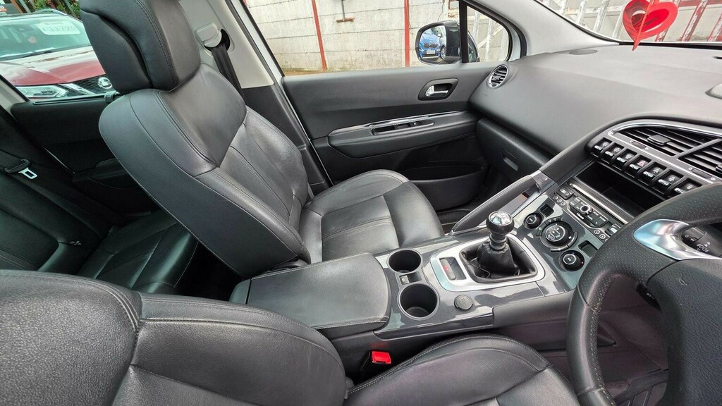 Peugeot 3008 Hatchback Black #31