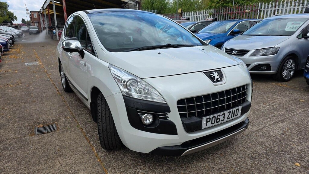 Peugeot 3008 Hatchback Black #7