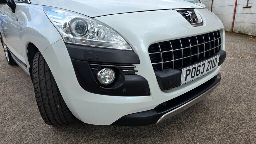 Peugeot 3008 Hatchback Black #14
