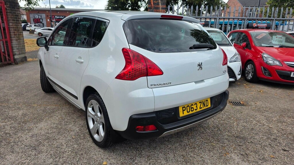 Peugeot 3008 1.6 Hdi Roland Garros Euro 5 White #4