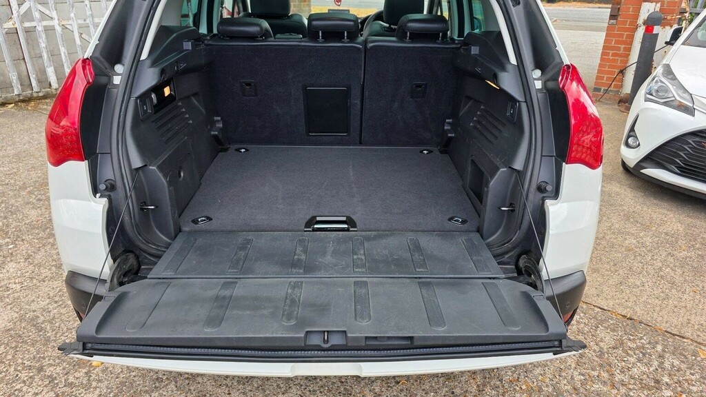 Peugeot 3008 Hatchback Black #37
