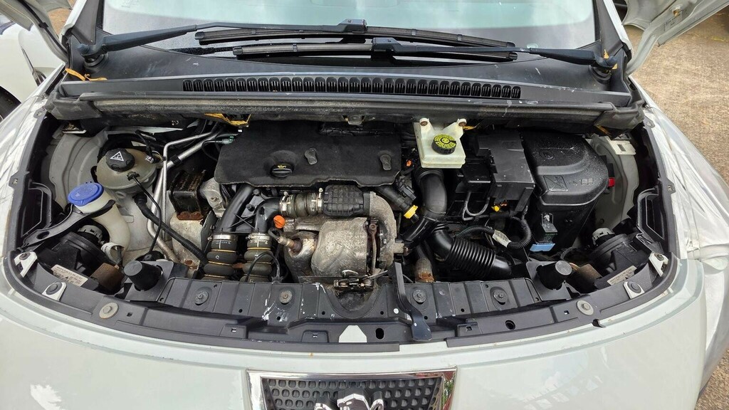 Peugeot 3008 Hatchback Black #36