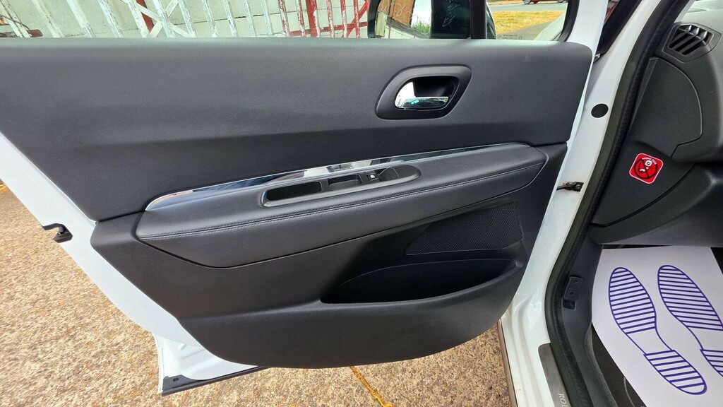 Peugeot 3008 Hatchback Black #34