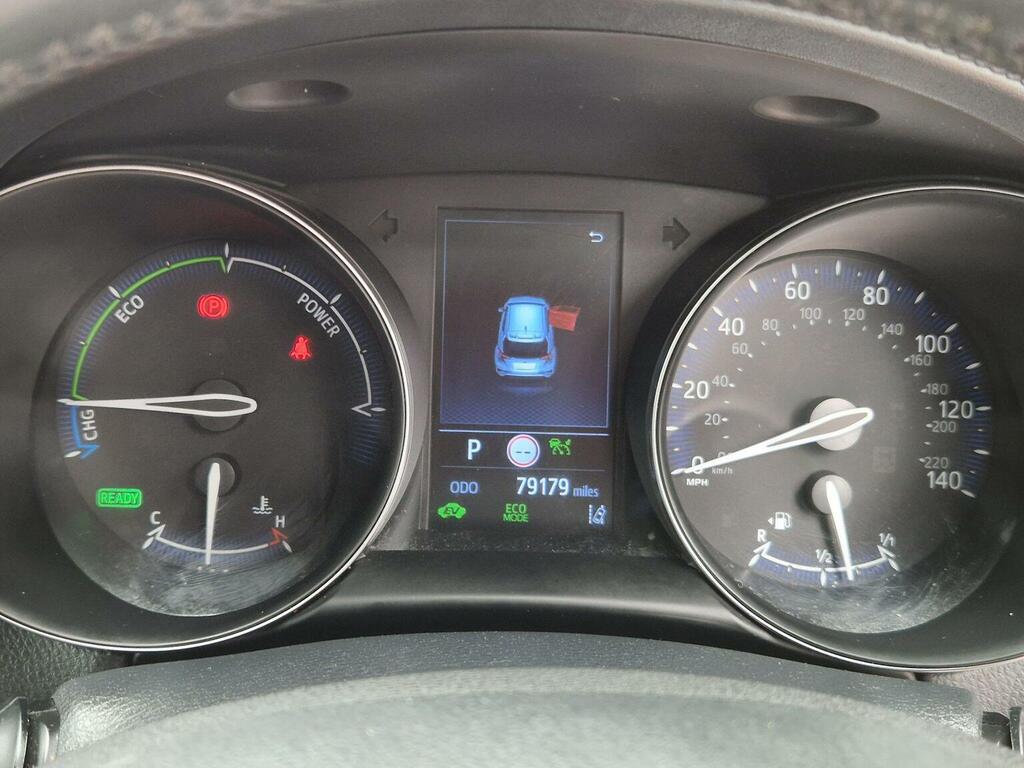 Toyota C-Hr Excel White #19