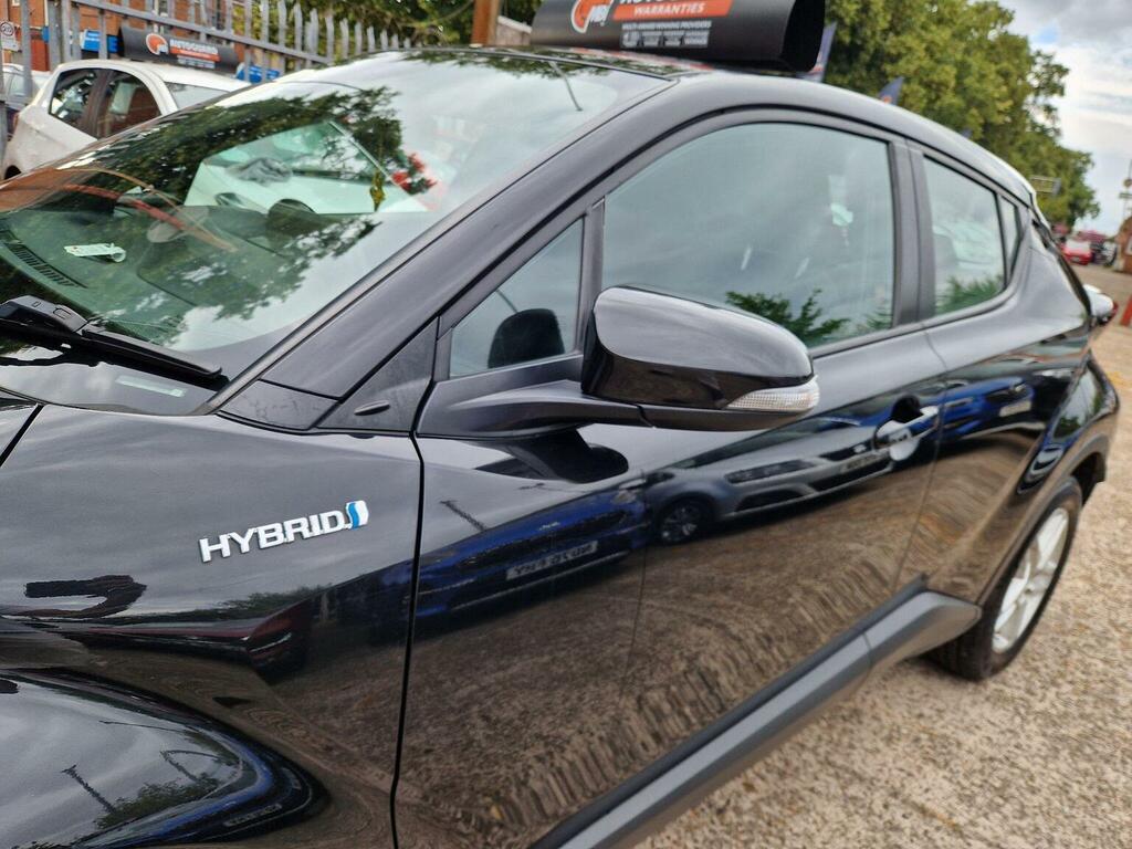 Toyota C-Hr Excel White #12