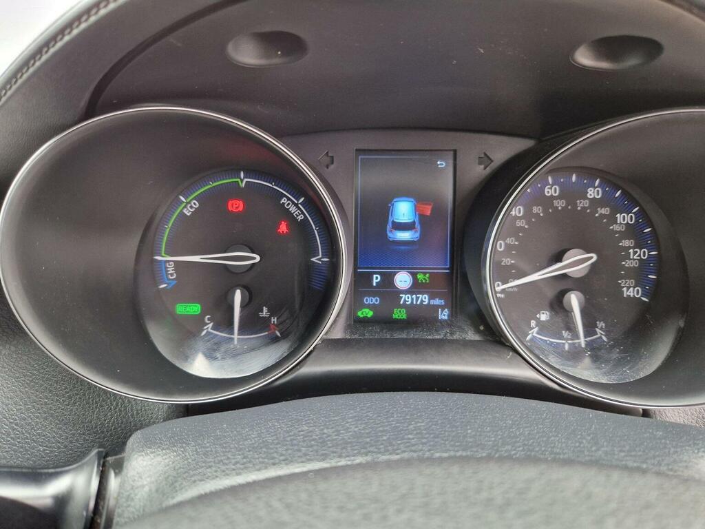 Toyota C-Hr Excel White #17