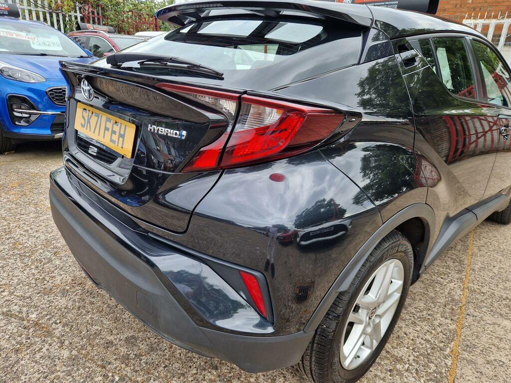 Toyota C-Hr Excel White #15