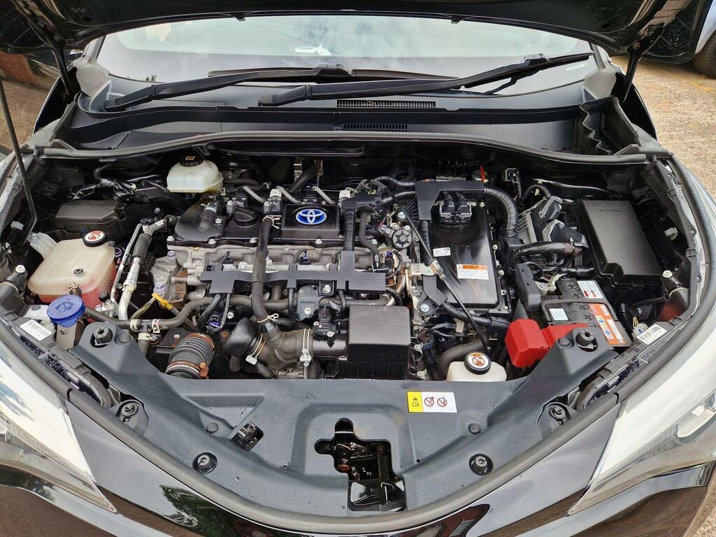 Toyota C-Hr Excel White #35