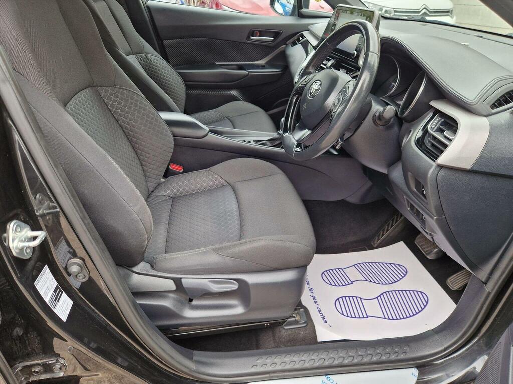 Toyota C-Hr Excel White #24
