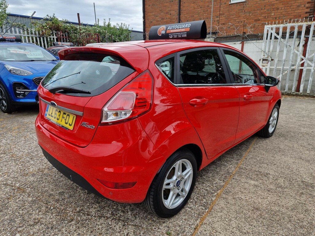 Ford Fiesta 1.25 Zetec Euro 5 Red #4