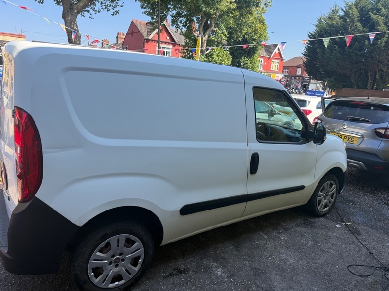 Fiat Doblo 16V Multijet White #6
