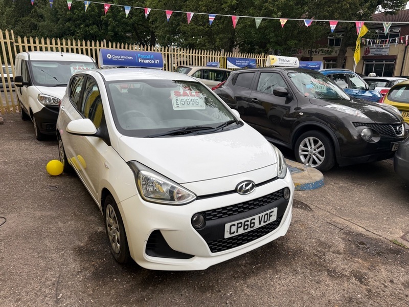 Hyundai I10 Se White #3