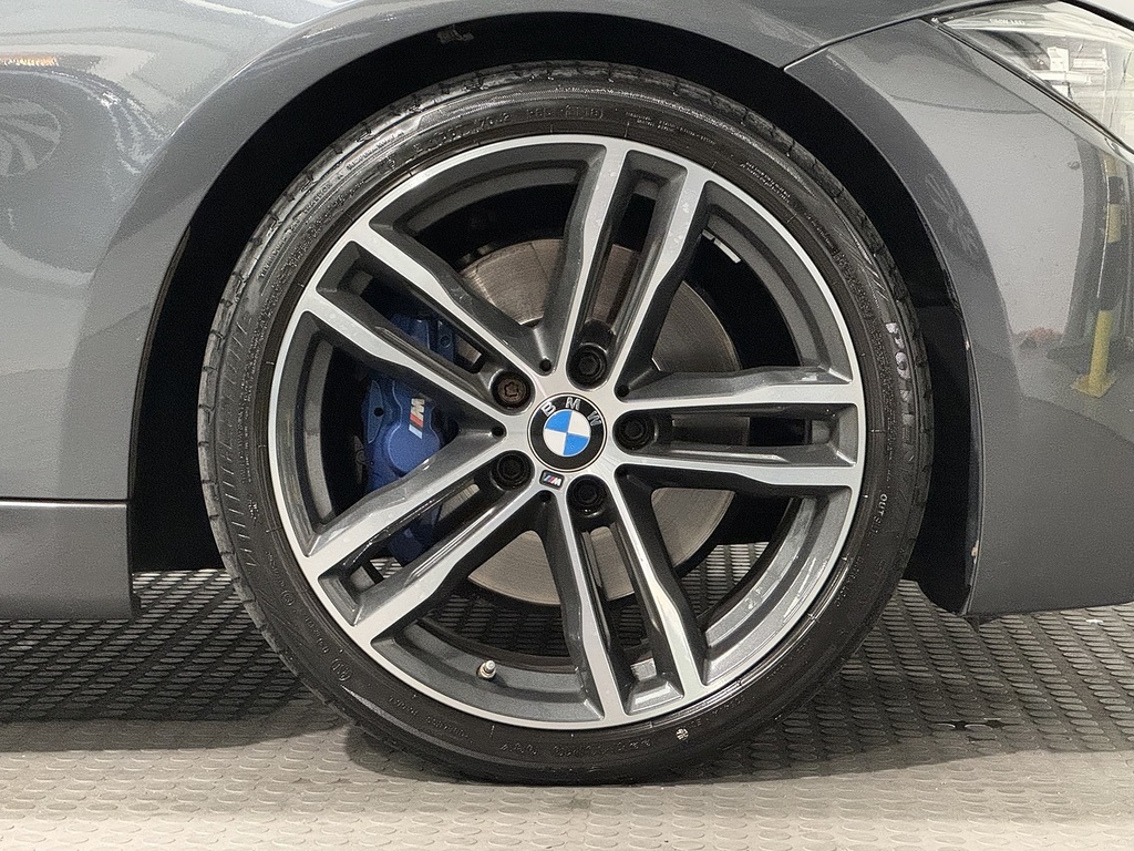 BMW 3 Series 2.0 320D M Sport Shadow Edition Touring K1EBK Grey #4