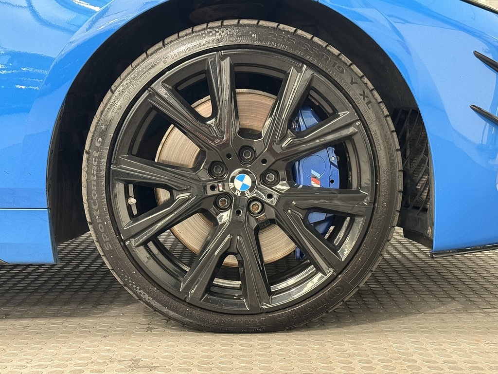 BMW 1 Series 2.0 M135i Hatchback Xdrive Euro 6 FY69KMK Blue #4