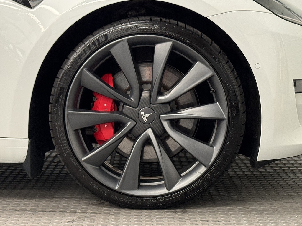 Tesla Model 3 Dual Motor Performance Saloon White #4