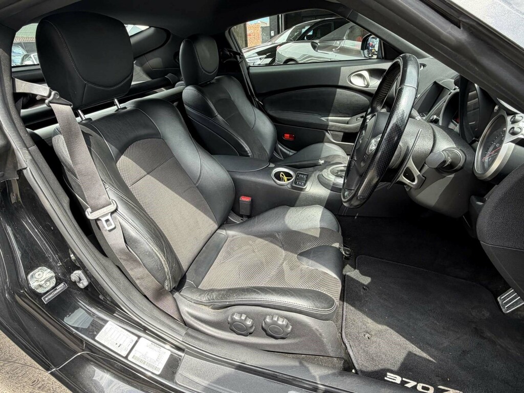 Nissan 370Z Gt V6 #4