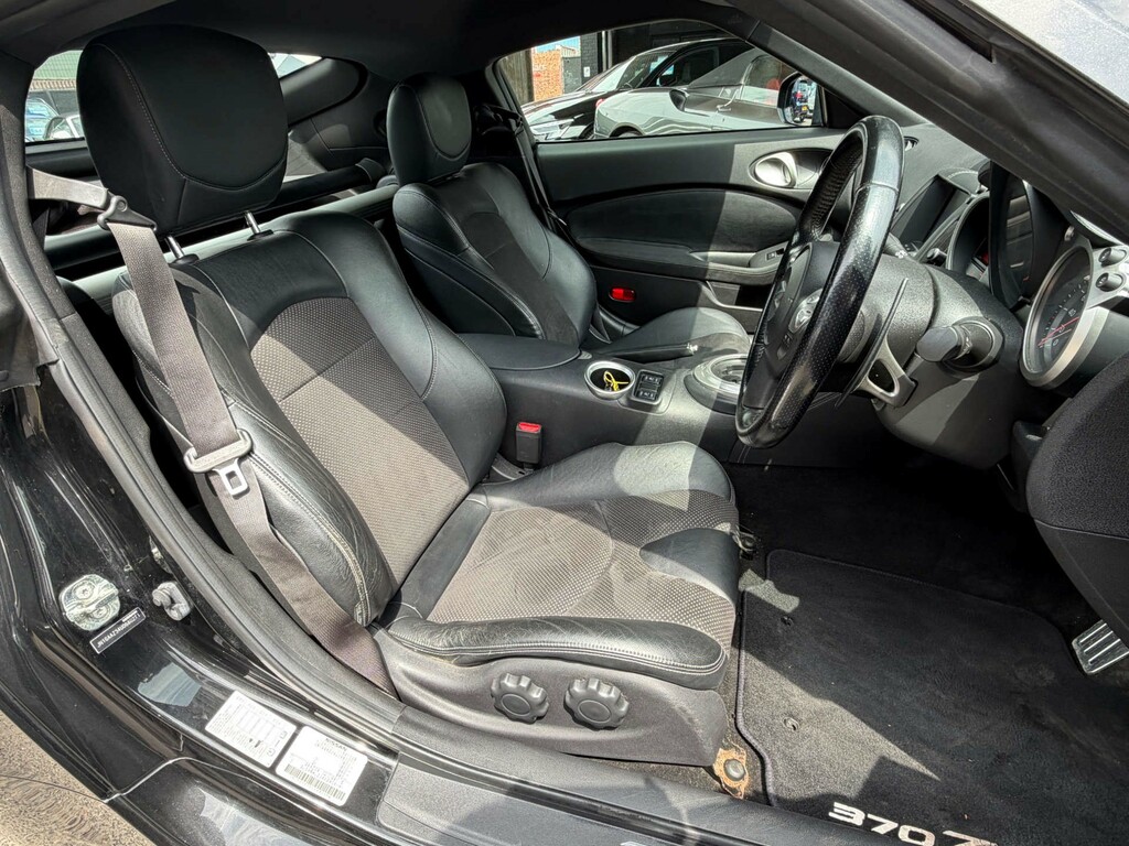 Nissan 370Z Gt V6 #3