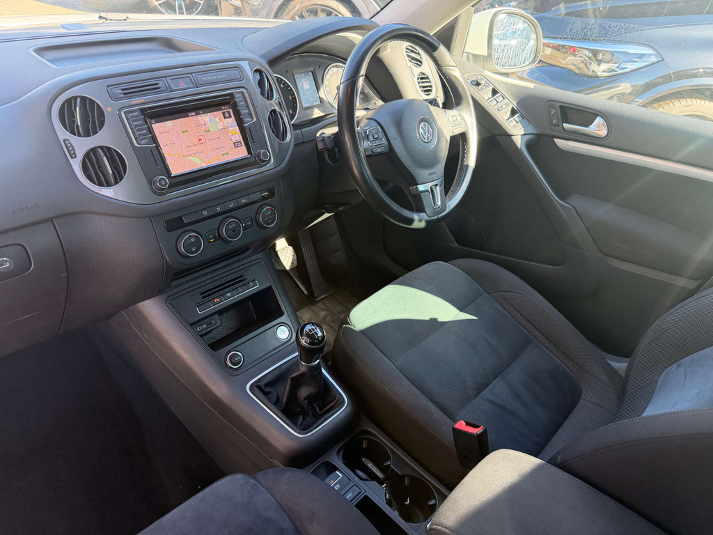 Volkswagen Tiguan Match Edition Tdi Bluemotion Technology White #3