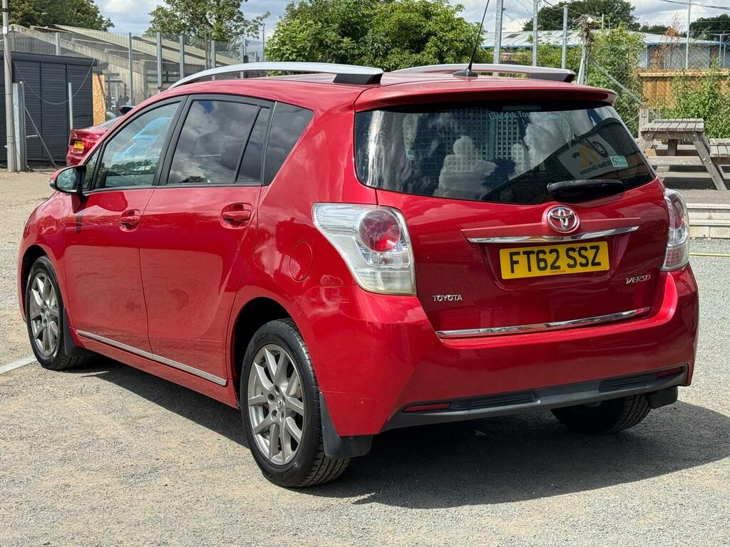 Toyota Verso 2.0 D-4d Excel Euro 5 Red #3
