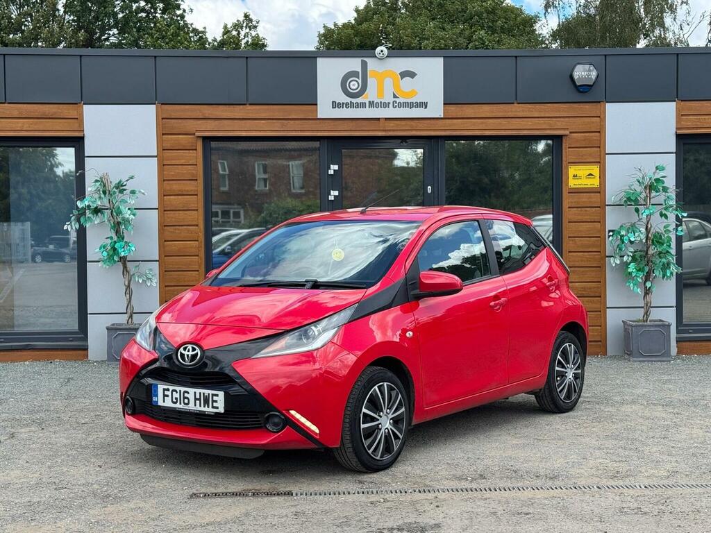 Toyota Aygo 1.0 Vvt-i X-play Euro 6 Red