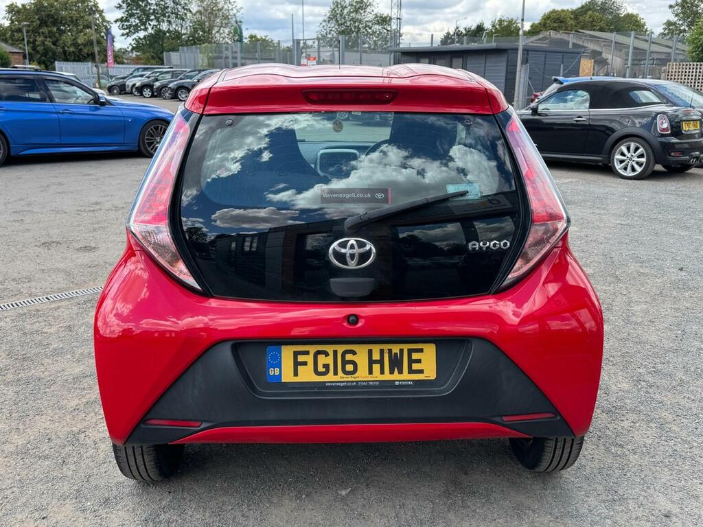 Toyota Aygo 1.0 Vvt-i X-play Euro 6 Red #4