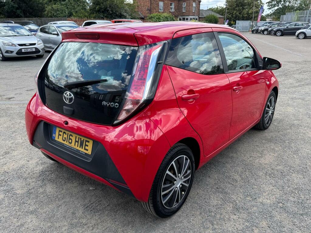 Toyota Aygo 1.0 Vvt-i X-play Euro 6 Red #5