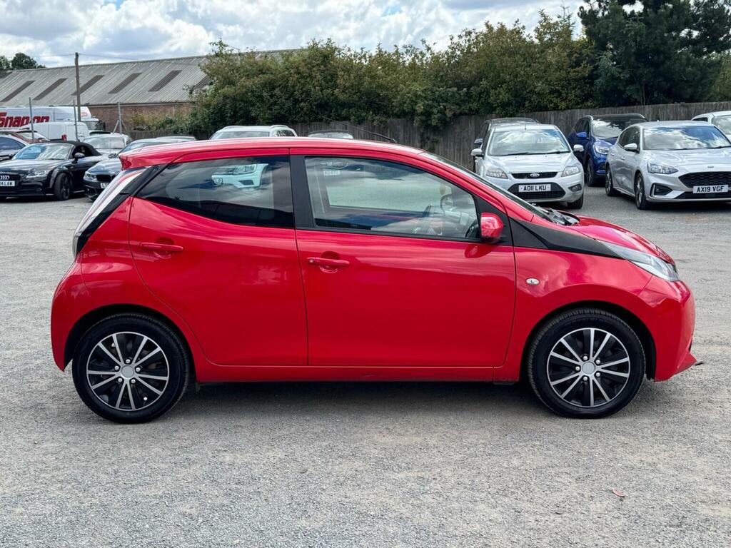 Toyota Aygo 1.0 Vvt-i X-play Euro 6 Red #6