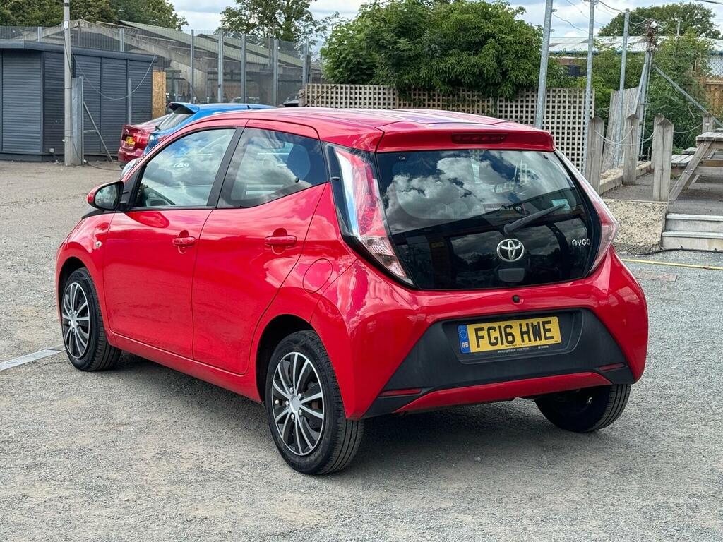 Toyota Aygo 1.0 Vvt-i X-play Euro 6 Red #3
