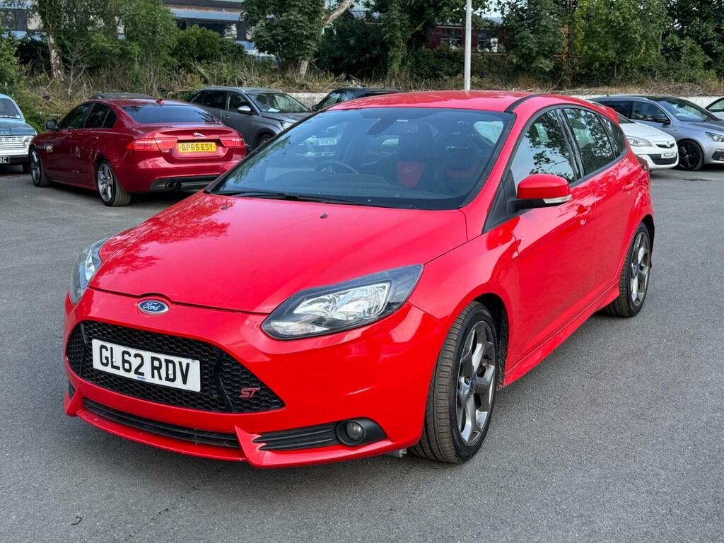 Ford Focus 2.0T Ecoboost St-2 Euro 5 Ss Red