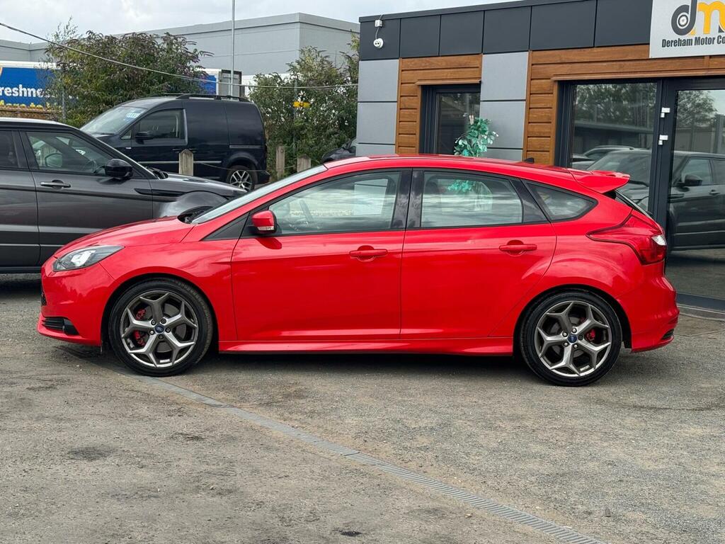 Ford Focus 2.0T Ecoboost St-2 Euro 5 Ss Red #2