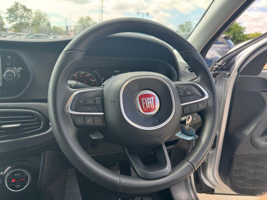 Fiat Tipo 1.4 T-jet Lounge Euro 6 S S 5 482 Car Detail  #18