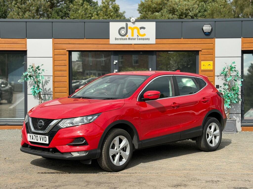 Nissan Qashqai 1.3 Dig-t Acenta Premium Euro 6 Ss Red
